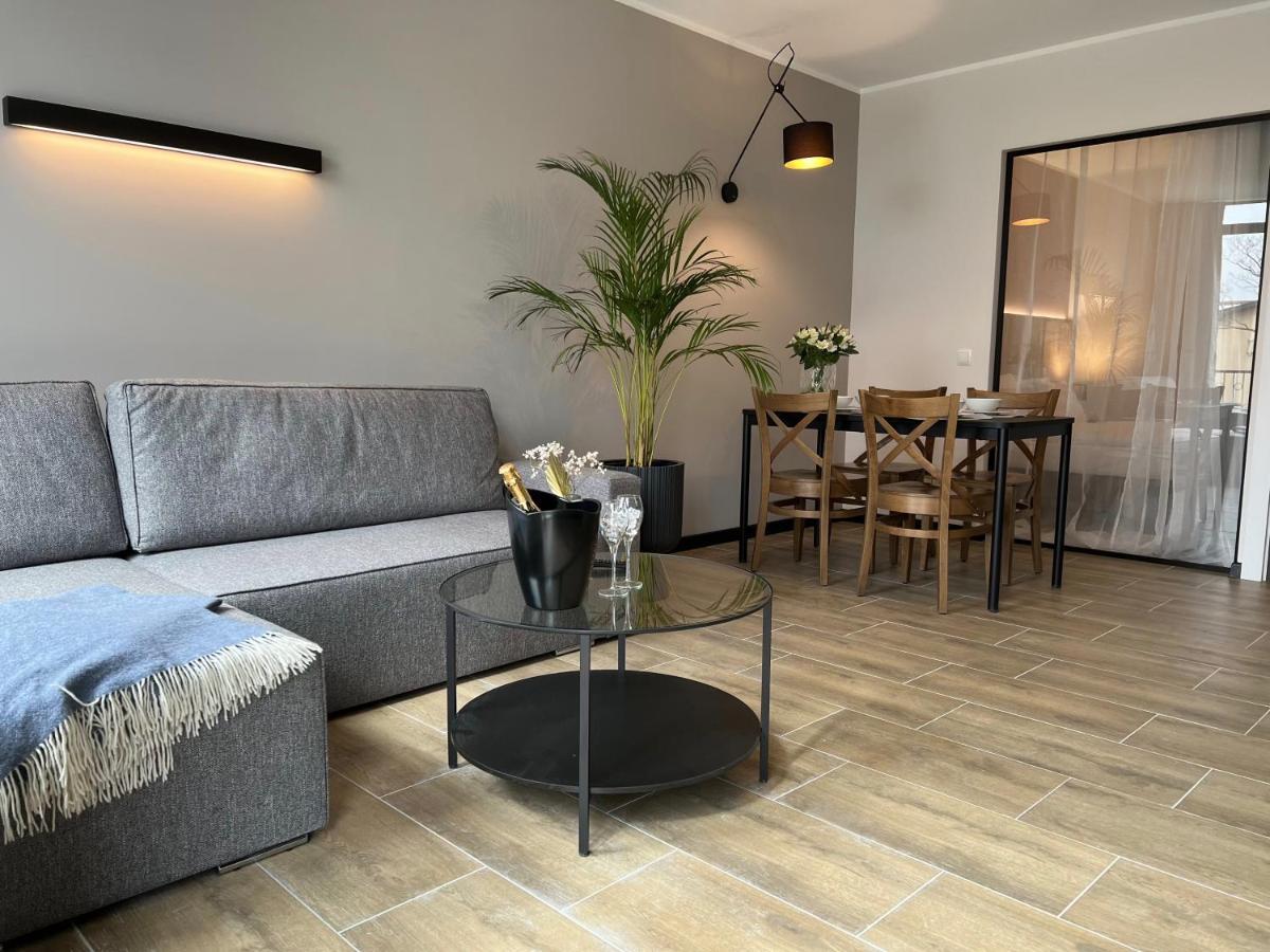 Party Avangarde Apartments City Center Леба Екстер'єр фото