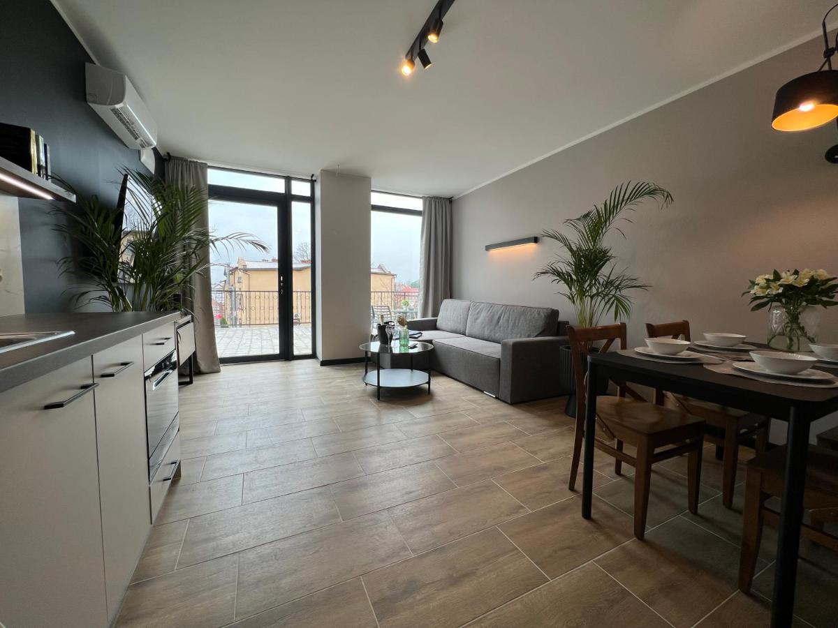 Party Avangarde Apartments City Center Леба Екстер'єр фото